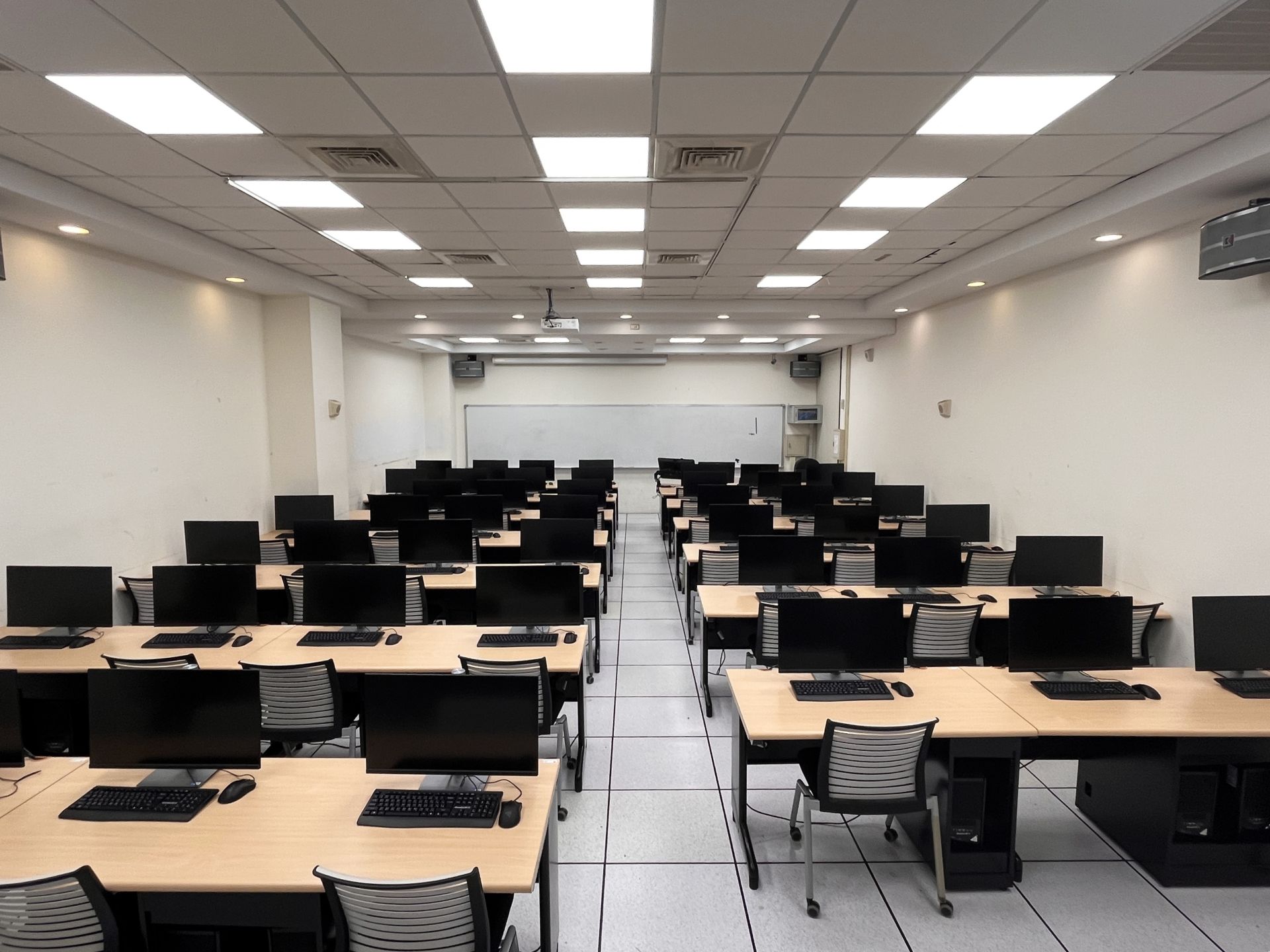 電腦教室A102